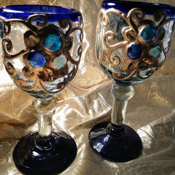 Unique Handcrafted Set(2) Wine Glasses - Picture 1 of 2